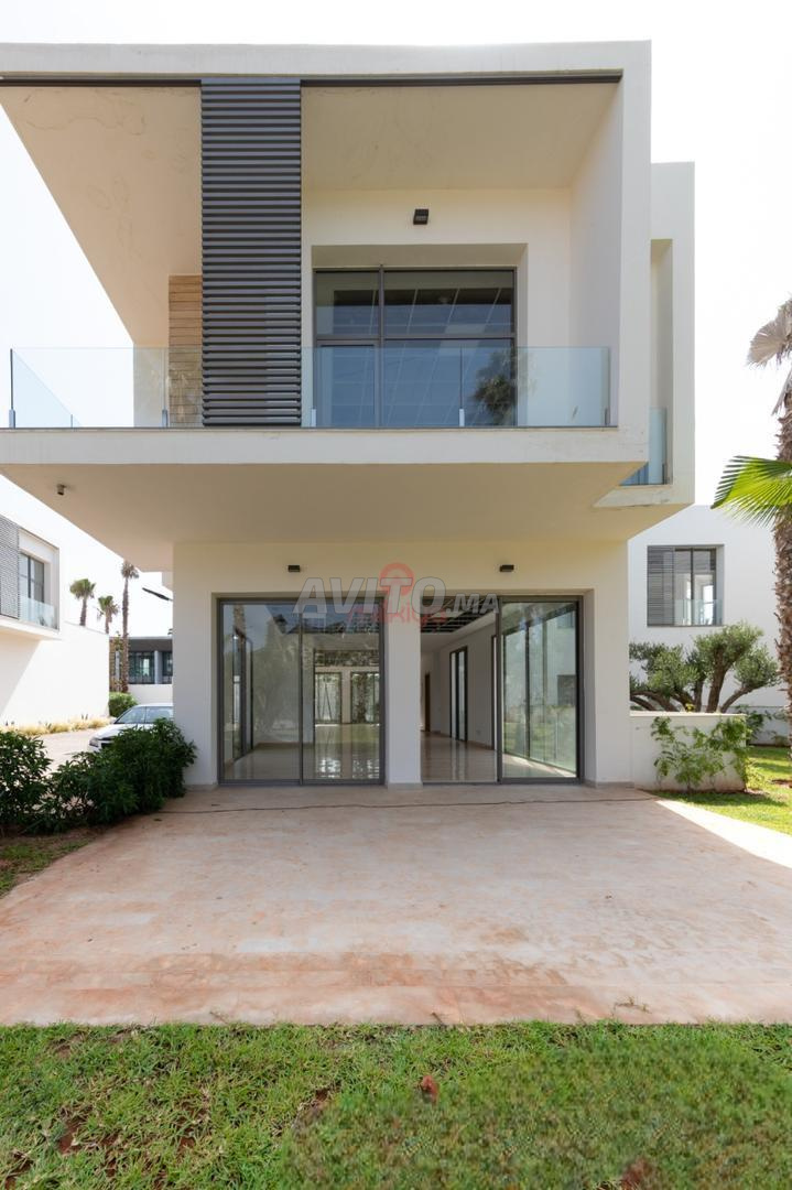 Office 694 m² for Rent in Casablanca — Photo 4
