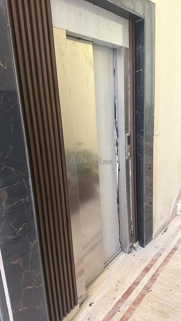 Bureau 100 m² à louer à Casablanca (Al Fida) — Photo 8