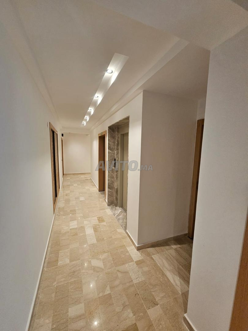 81 m² Office for Rent in Casablanca, Hospital District — Photo 10
