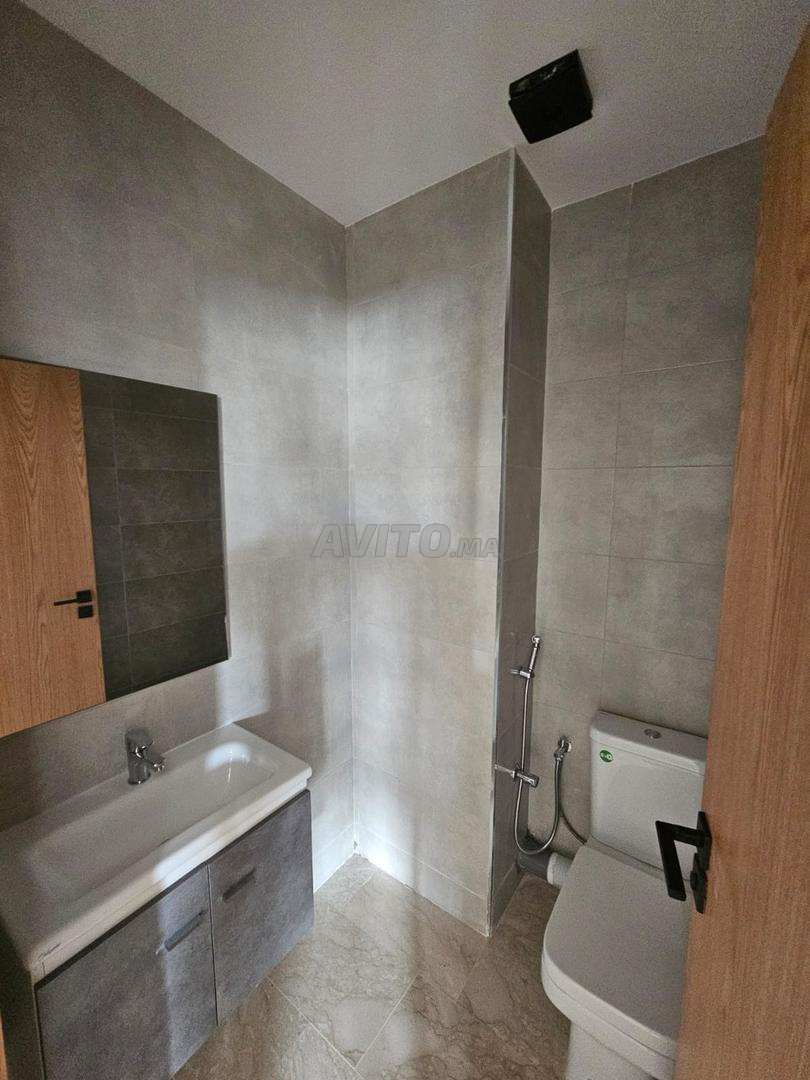 81 m² Office for Rent in Casablanca, Hospital District — Photo 20
