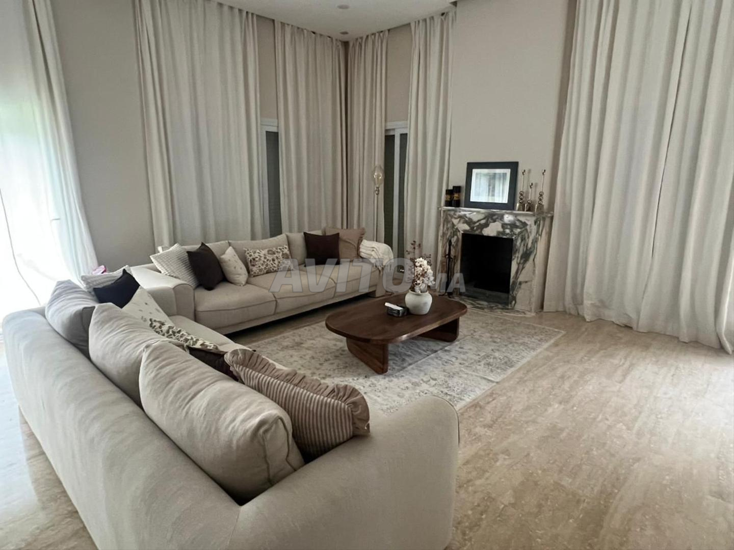 Villa meublée 650 m² à louer à Bouskoura — Photo 3