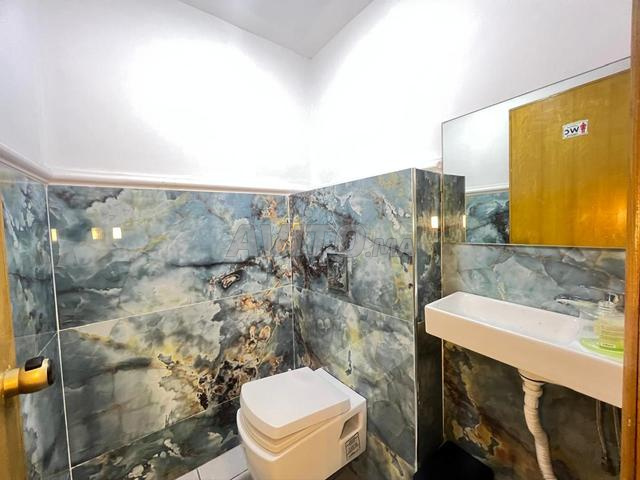 Commercial Local 376 m² for Rent in Casablanca — Photo 21