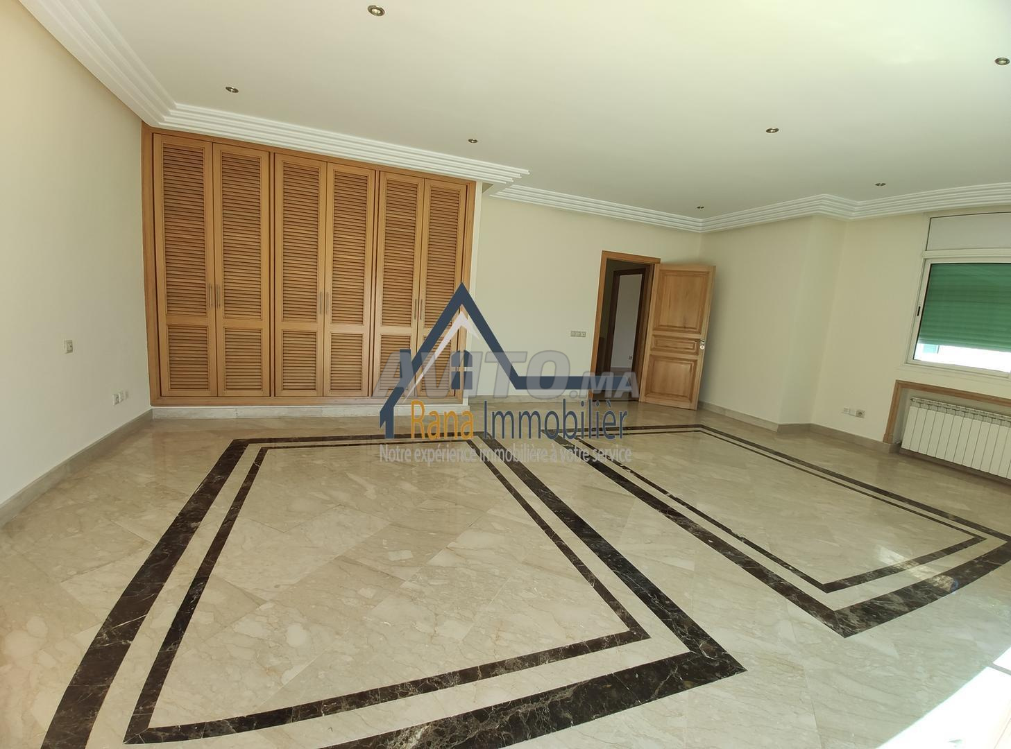 فيلا للايجار 2000 م² في الرباط - سويسي — Photo 26
