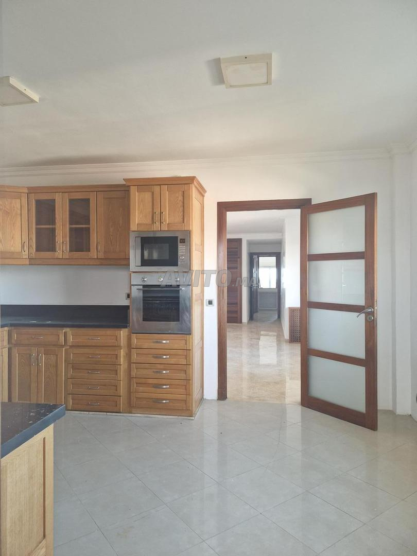 Apartment 240 m² for rent in Casablanca, Aïn Diab — Photo 11