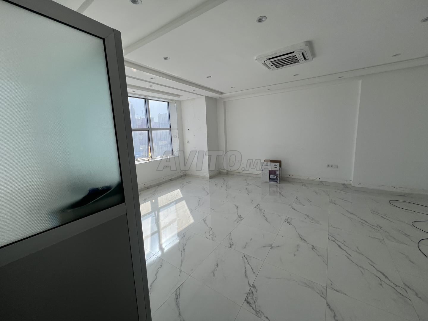 Bureau 48 m² à louer à Tanger — Photo 8