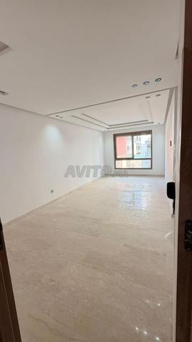 82 m² Apartment for rent in Casablanca - Les Hopitaux — Photo 2
