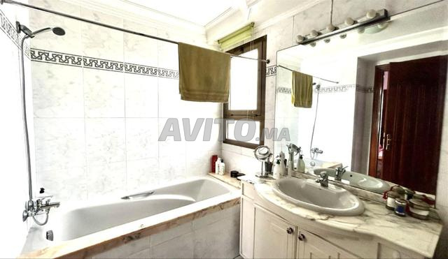 Duplex Apartment 240 m² for Rent in Casablanca (Racine) — Photo 18