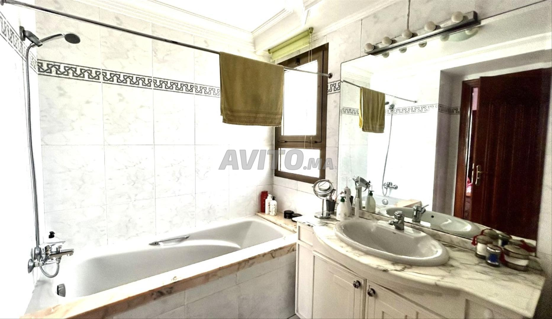 Duplex Apartment 240 m² for Rent in Casablanca (Racine) — Photo 17