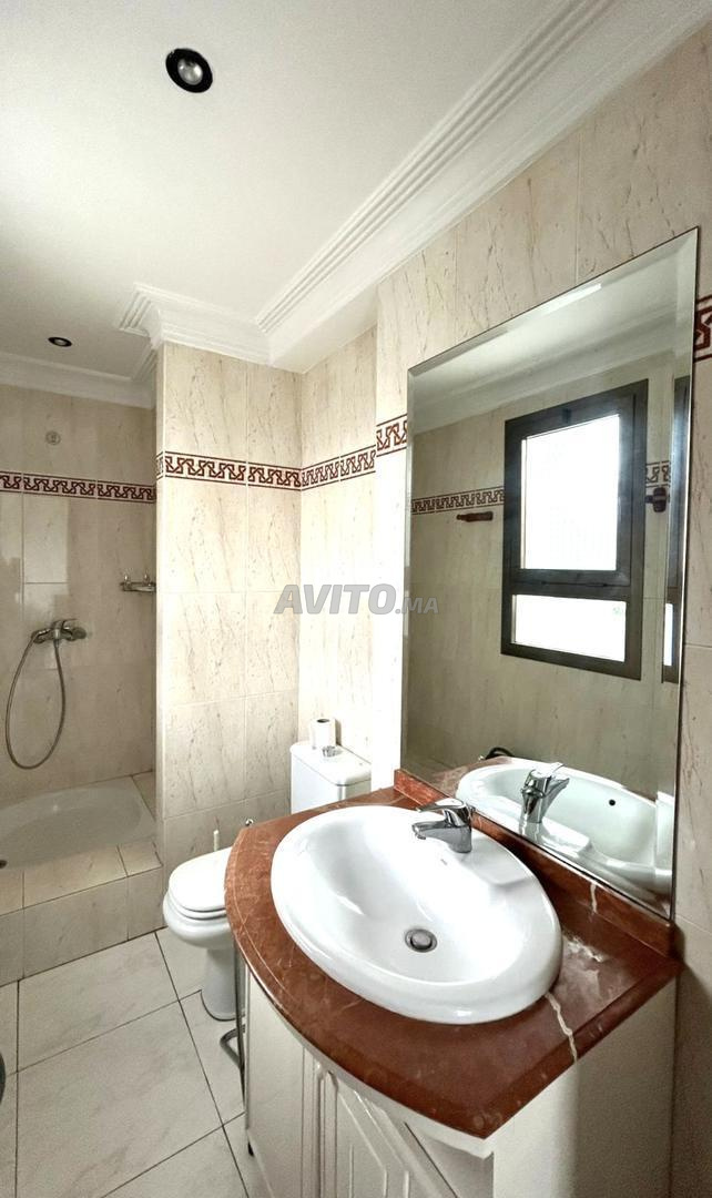 Duplex Apartment 240 m² for Rent in Casablanca (Racine) — Photo 25