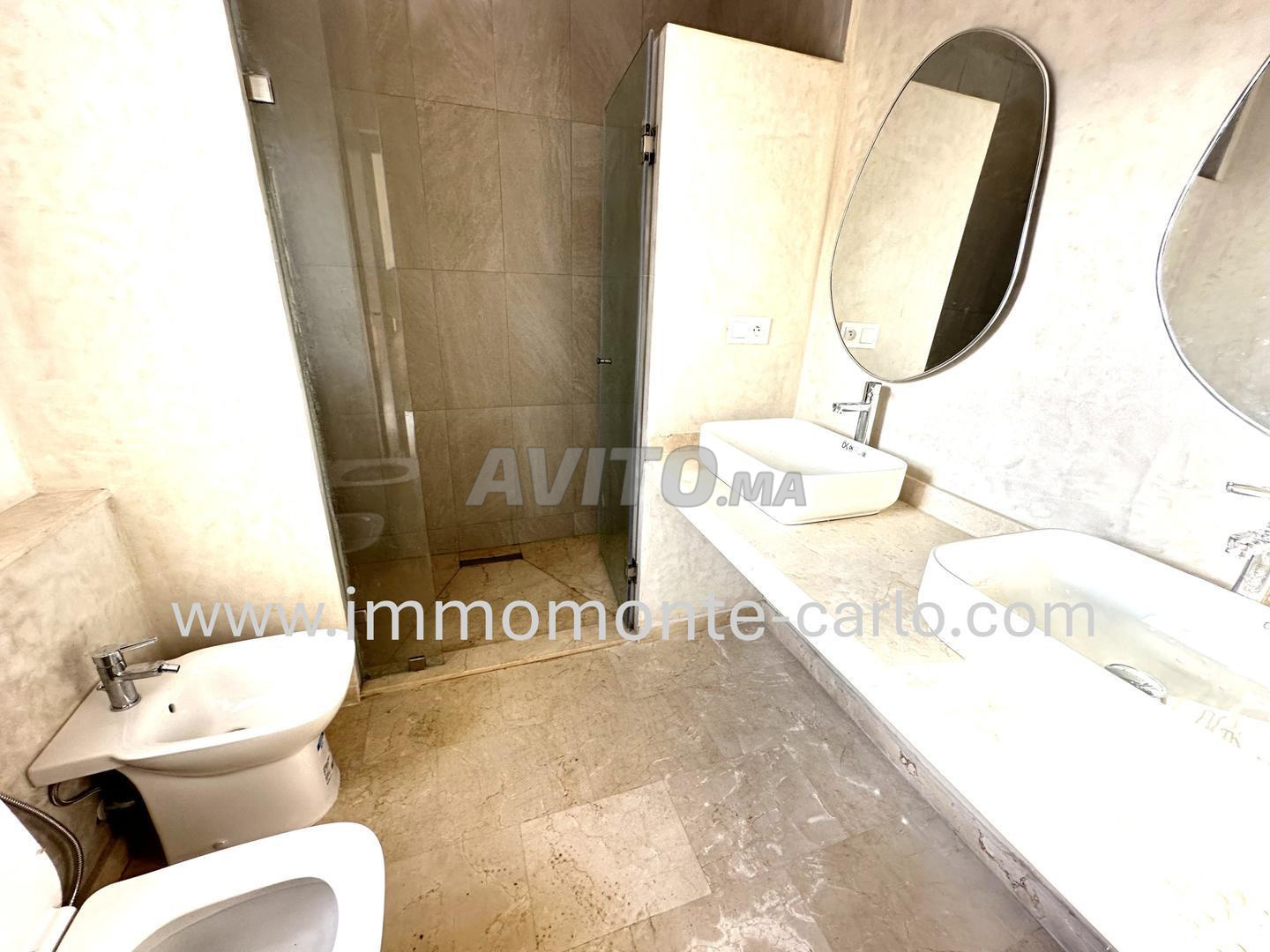 فيلا 560 م² للإيجار في الرباط — Photo 10