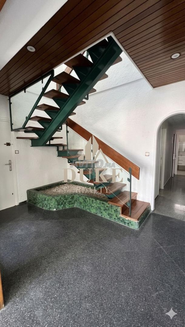 340 m² Villa for Rent in Rabat, Les orangers — Photo 5