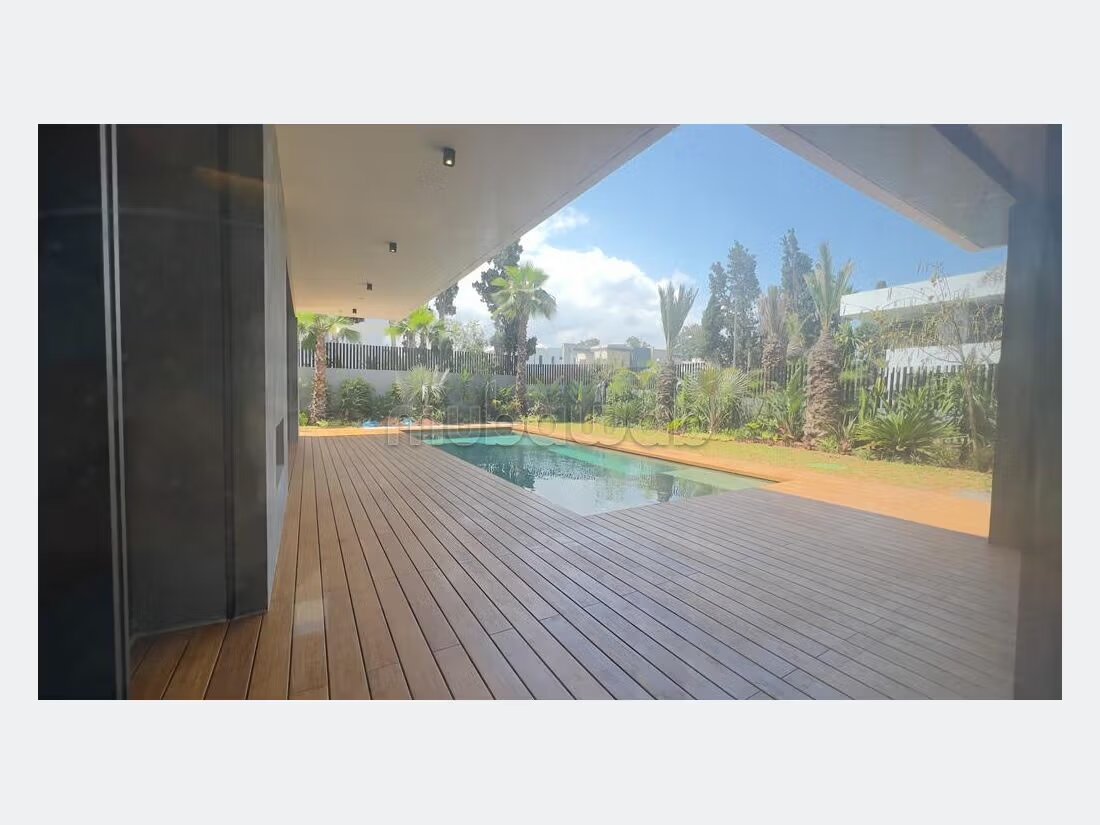 Villa 1200 m² for rent in Rabat (Souissi) — Photo 3