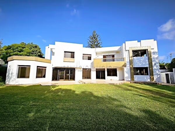 Villa 1200 m² for rent in Rabat (Souissi) — Photo 26