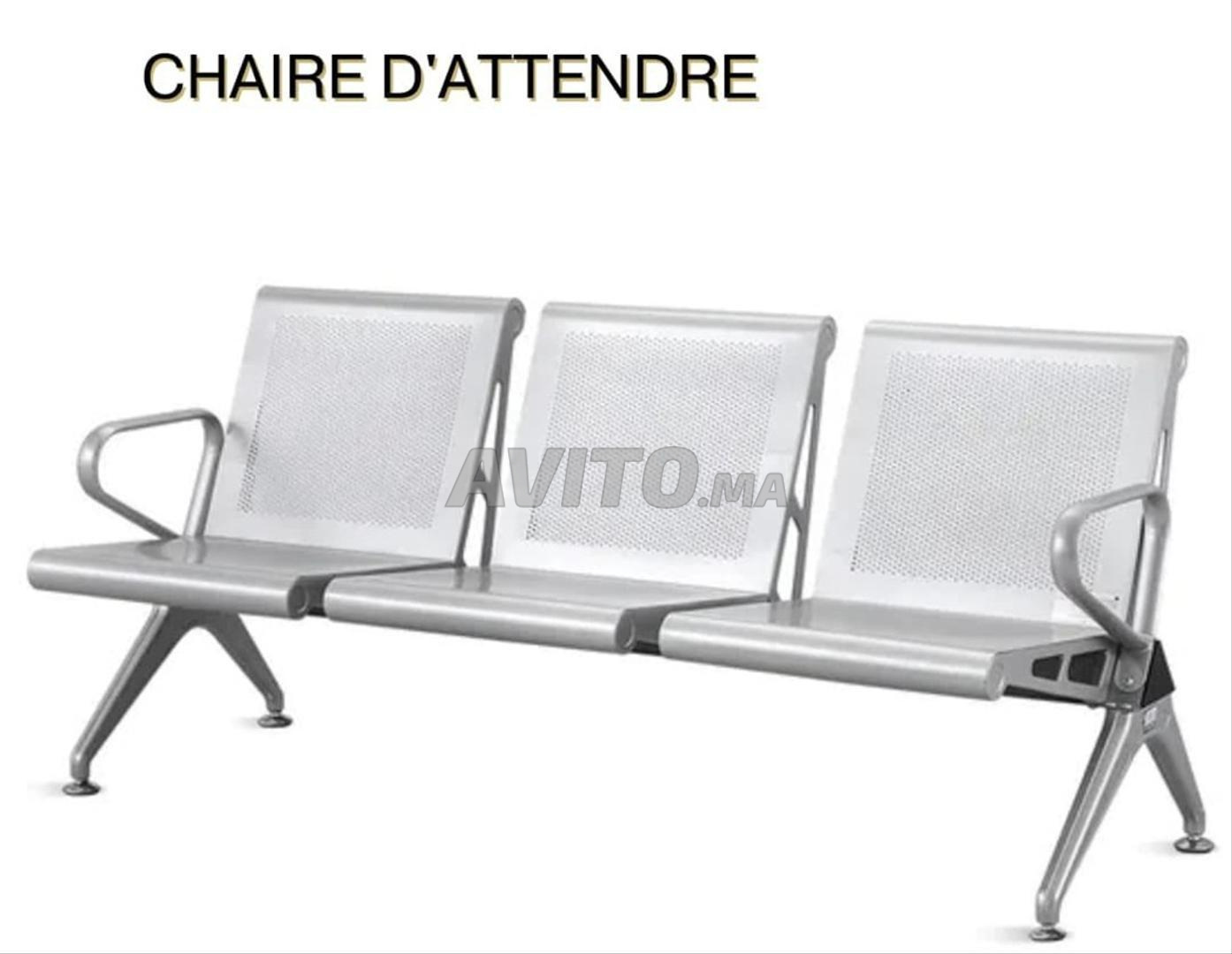 Comfortable 3-seater banquette for rent in Casablanca — Photo 3