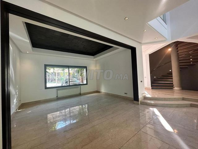 فيلا 667 م² للإيجار في الدار البيضاء (أين دياب) — Photo 12