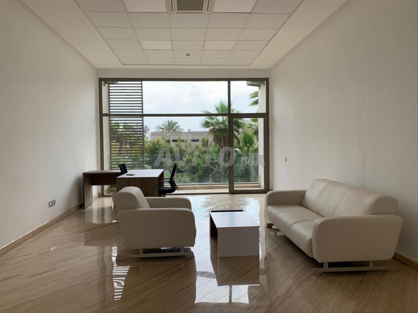 694 m² Office for Rent in Casablanca Anfa — Photo 14