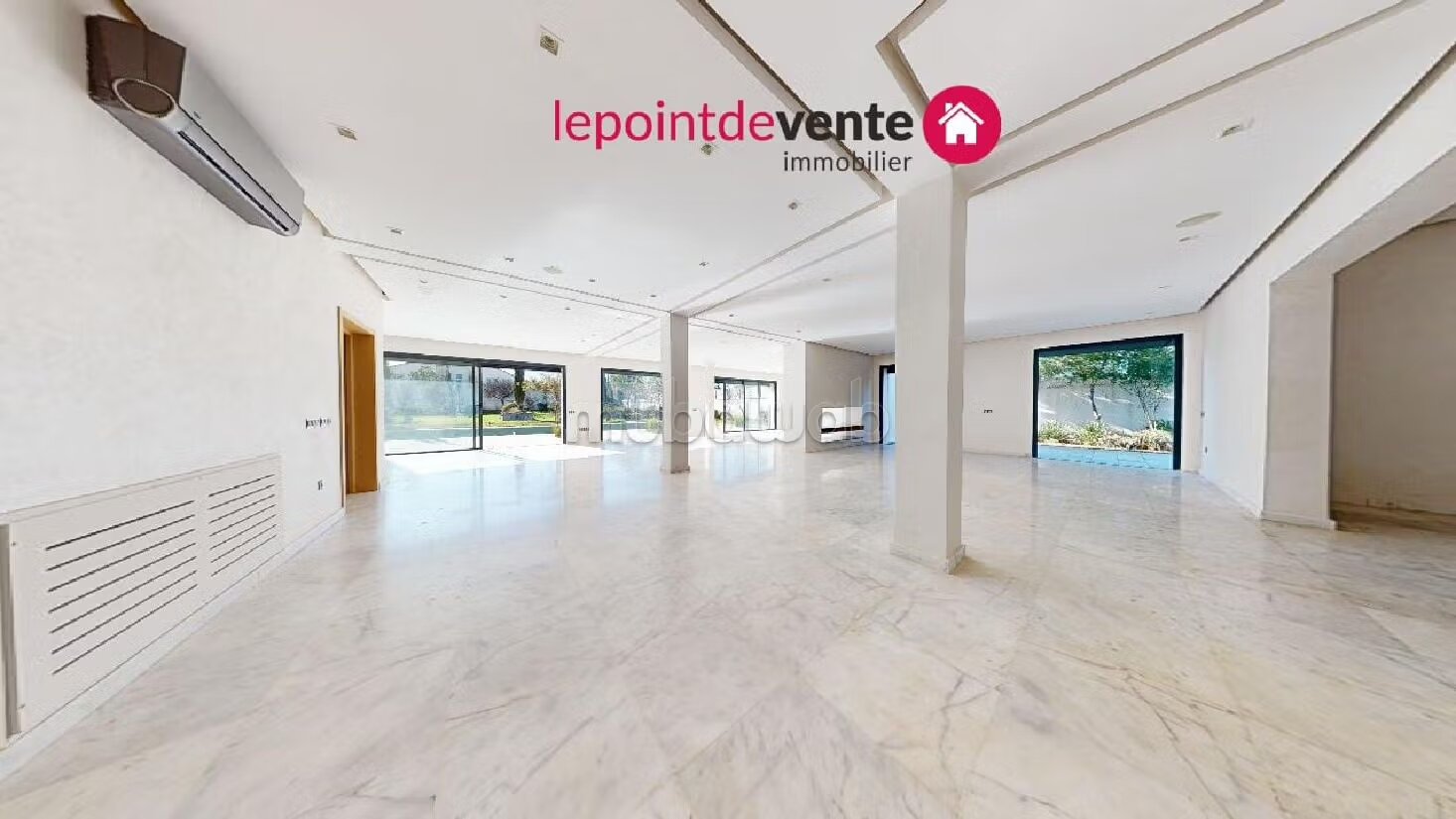 Villa 1500 m² for rent in Rabat — Photo 3