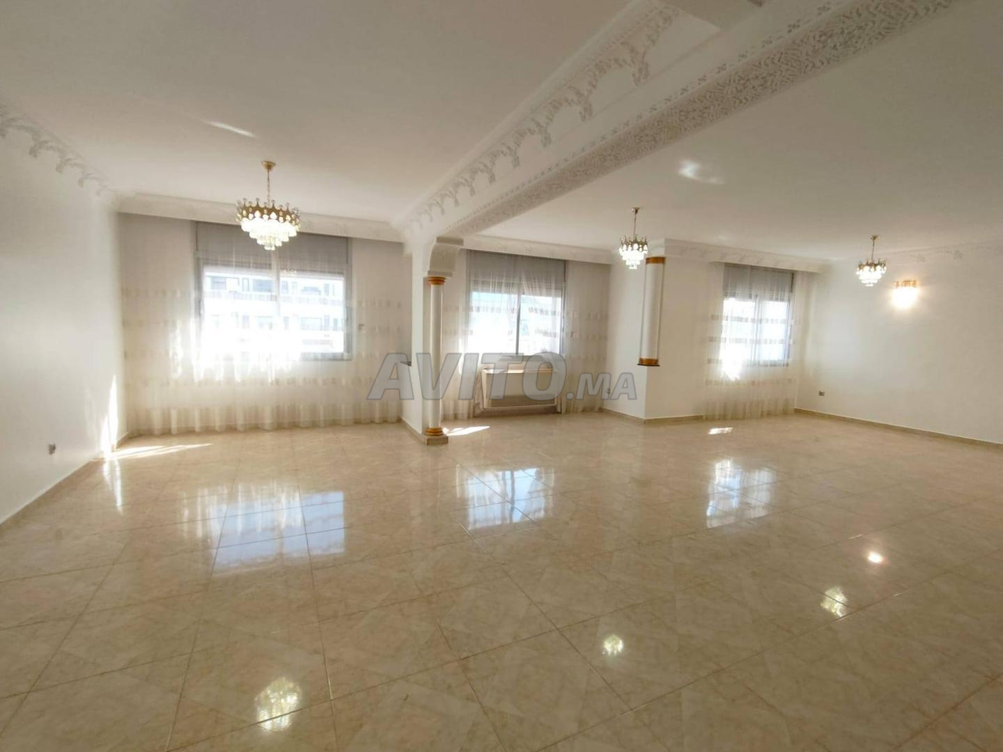 Apartment 212 m² for rent in الدار البيضاء (Triangle d'Or) — Photo 5