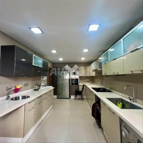 Apartment 210 m² for Rent in Casablanca (Hôpitaux) — Photo 5