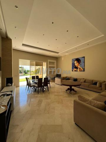1700m² Villa for Rent in Rabat (Souissi) — Photo 11