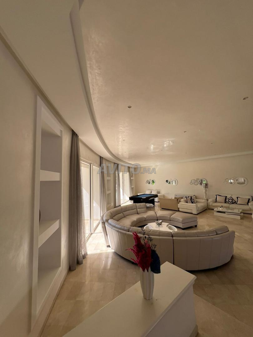 1700m² Villa for Rent in Rabat (Souissi) — Photo 18