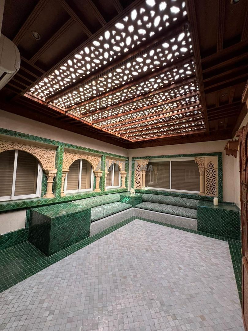 1700m² Villa for Rent in Rabat (Souissi) — Photo 24