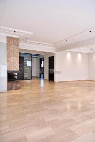 Duplex lumineux 190 m² à louer à Casablanca, Anfa — Photo 4
