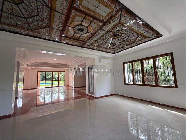 Villa 2000 m² à louer à Rabat Souissi — Photo 6