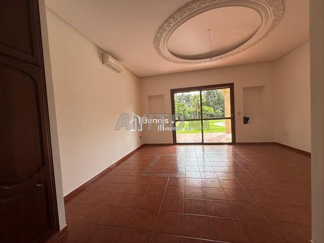 Villa 2000 m² à louer à Rabat Souissi — Photo 10
