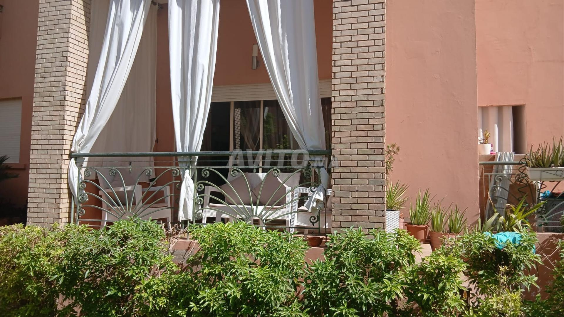Apartment 107 m² for sale in Marrakech, pool view — Photo 12