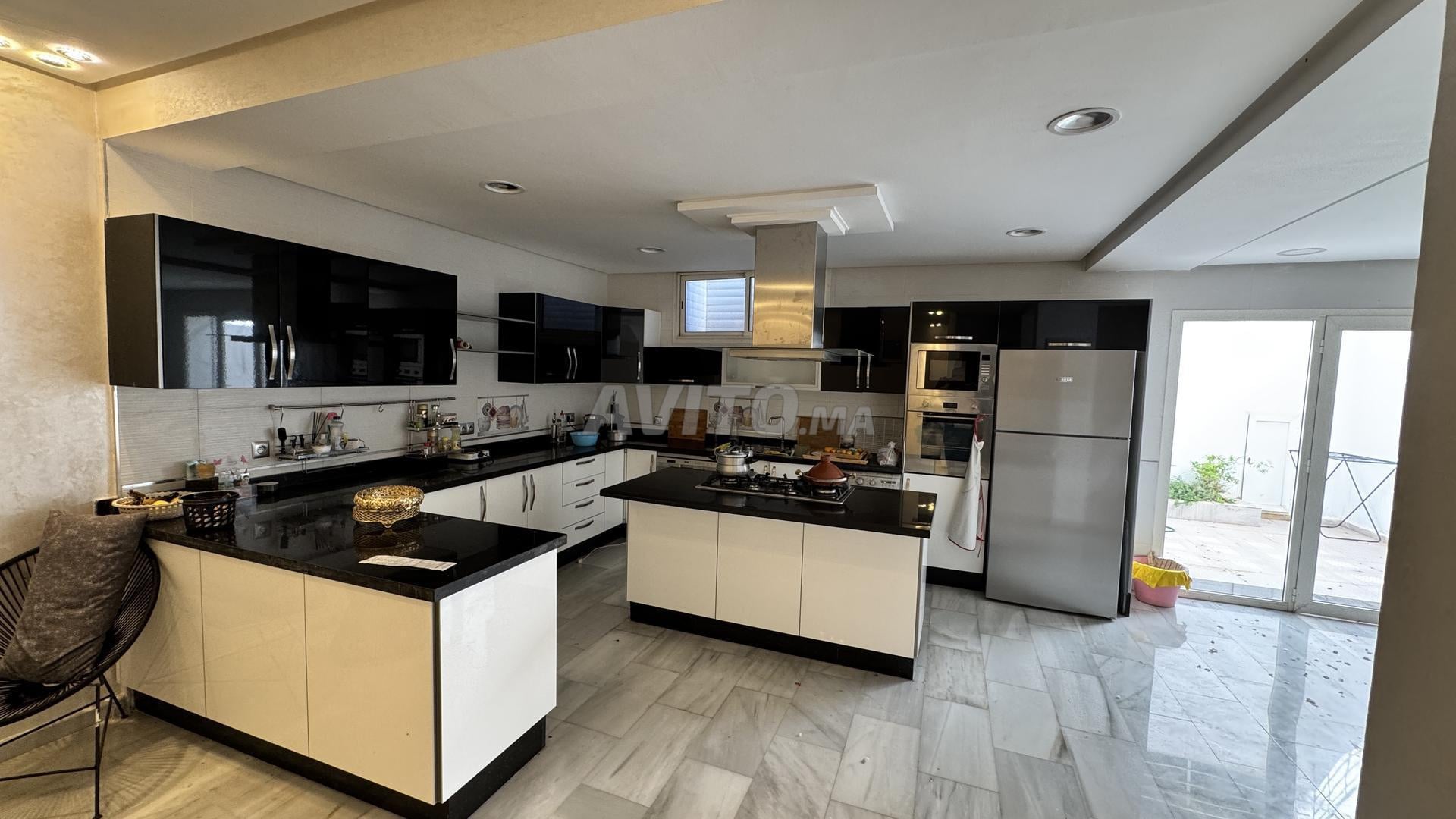 Villa 250 m² à louer à Fès — Photo 4