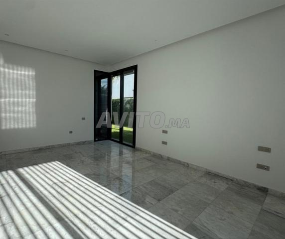 New Villa 500 m² for Rent in Rabat (Hay Riad) — Photo 6