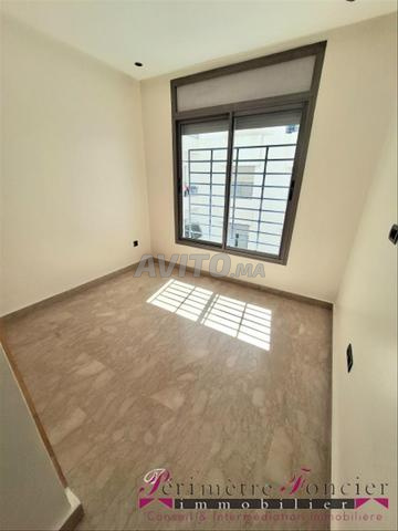 شقة 90 م² للإيجار في الدار البيضاء (البنات) — Photo 11