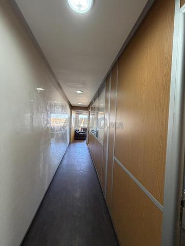 Office 66 m² for rent in Marrakech — Photo 9