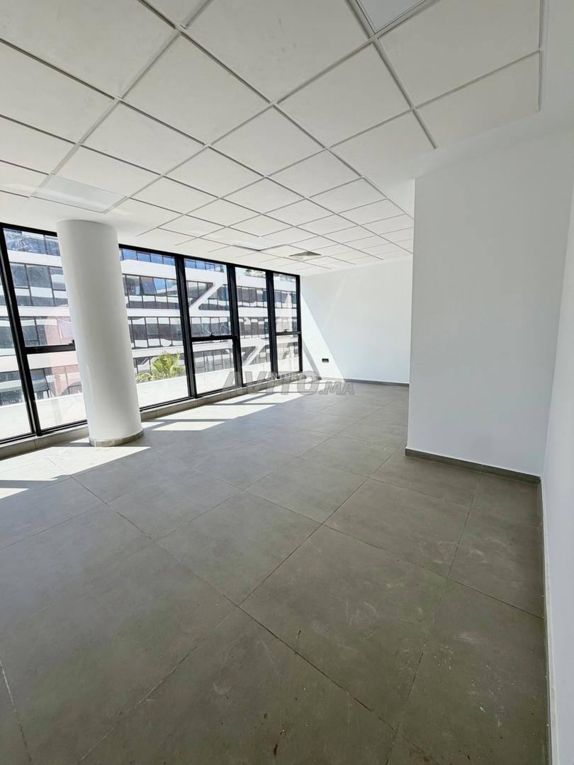 Bureau 97 m² à louer à Mohammedia (Orchidées Manesman) — Photo 8