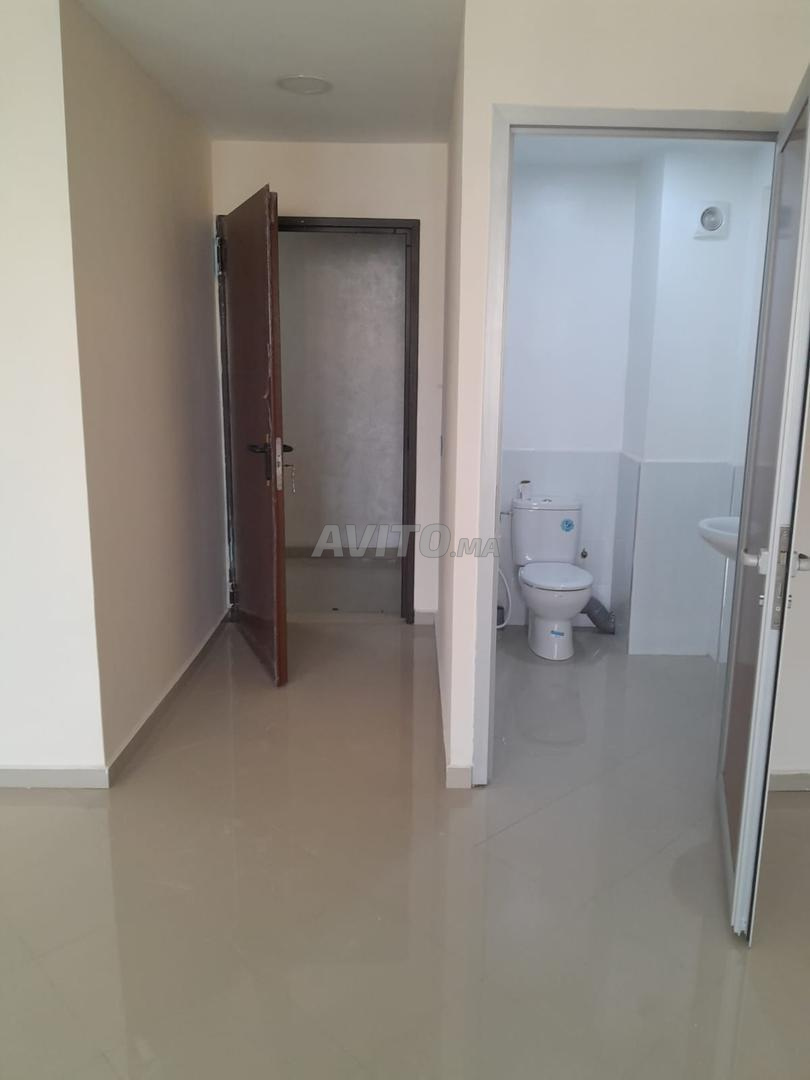 Office 49 m² for rent in Ain Sebaa, Casablanca — Photo 12