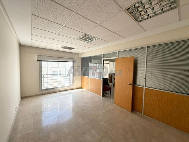 Office 101 m² for rent in Casablanca — Photo 2