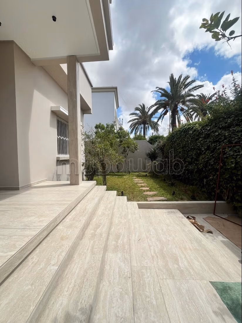 Stunning Villa 500 m² for Rent in Casablanca — Photo 24