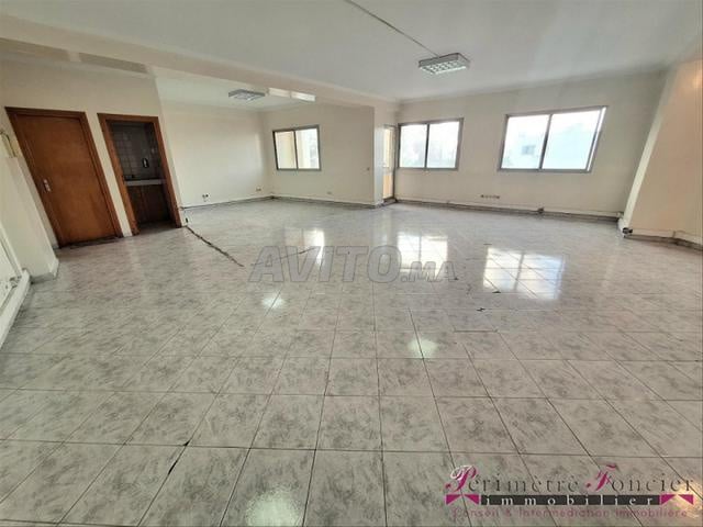 Office 106 m² for sale in Casablanca (Bourgogne) — Photo 2