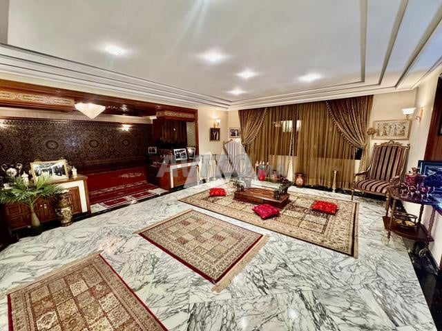 شقة للبيع 320م² في الدار البيضاء راسين — Photo 2