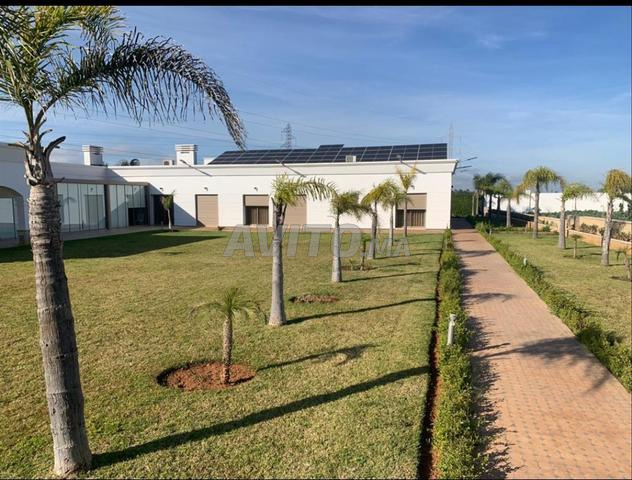 Villa 13000 m² for sale in El Menzeh — Photo 12