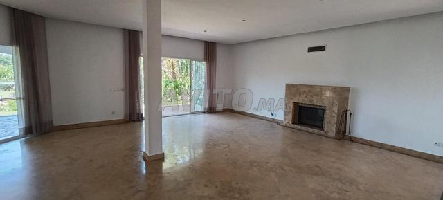 Villa 3000 m² à louer à Rabat – Souissi — Photo 16