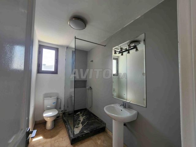 Local commercial 870 m² à louer à Casablanca — Photo 15