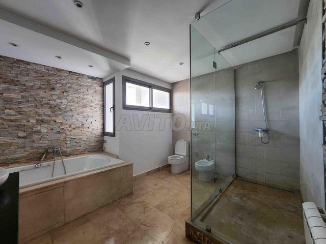 Local commercial 870 m² à louer à Casablanca — Photo 21