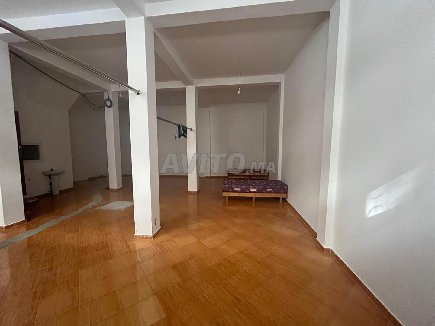 Local commercial 90 m² à louer à Tanger — Photo 3