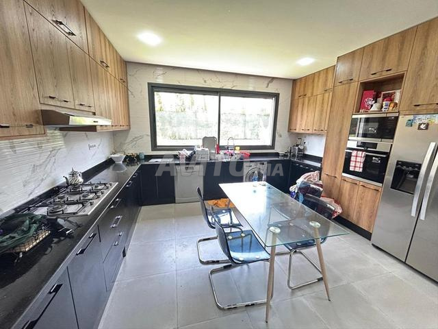 Villa 800 m² à vendre à El Menzeh — Photo 13
