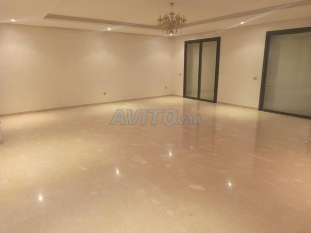 Appartement 210 m² à louer à Hay Riad Rabat — Photo 3