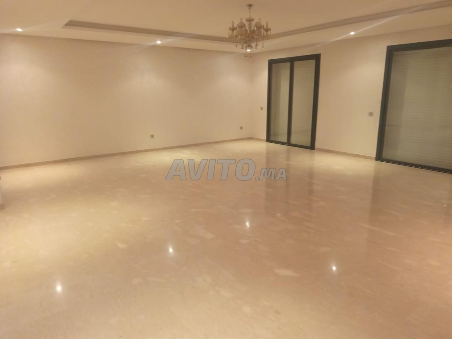 Appartement 210 m² à louer à Hay Riad Rabat — Photo 4