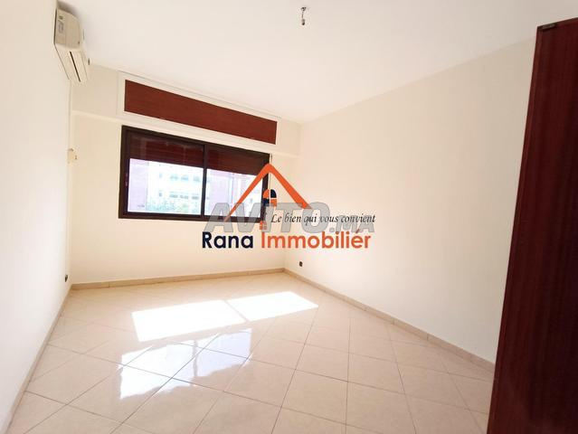 Office 180 m² for rent in Rabat (Agdal) — Photo 19