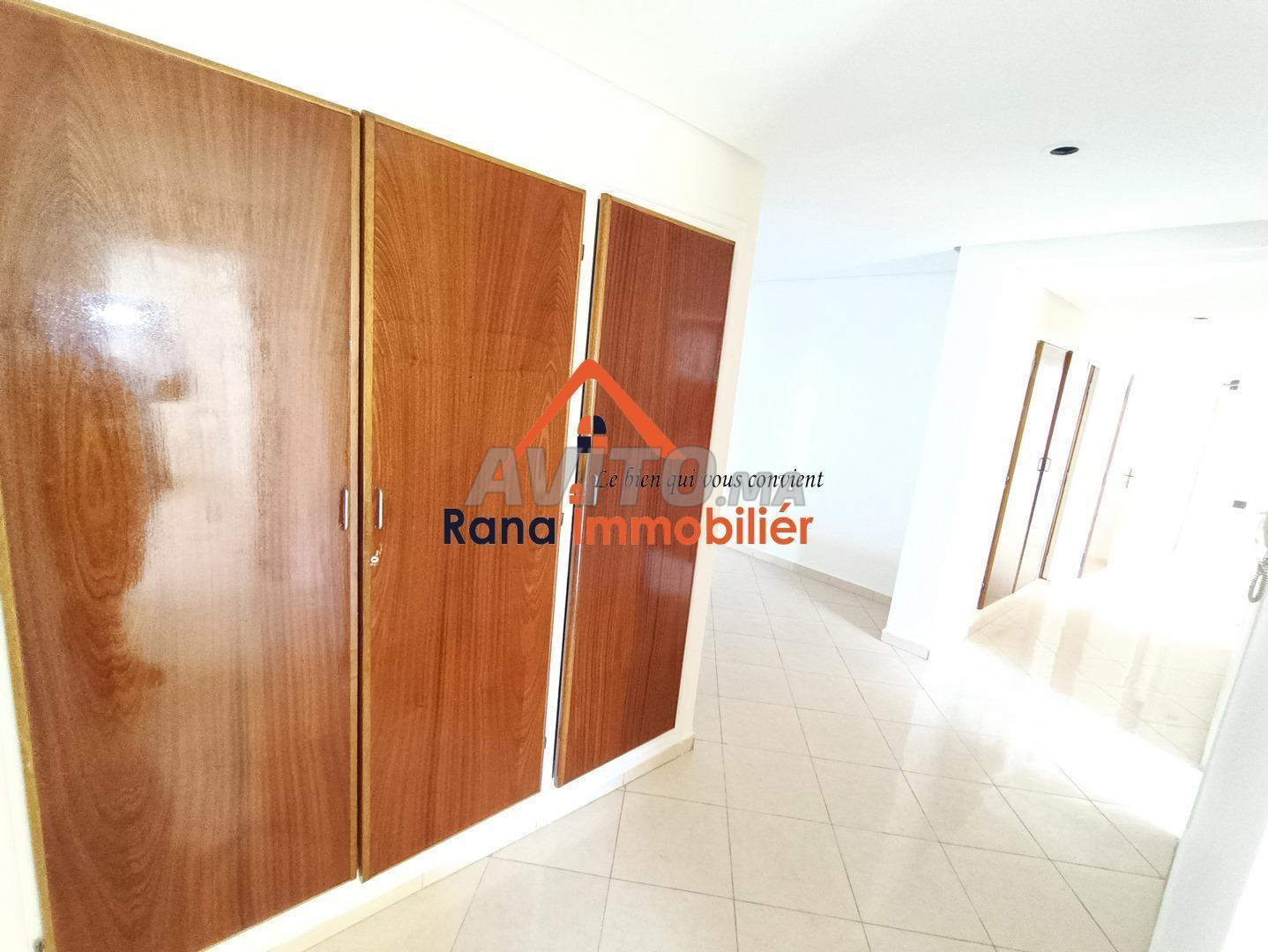 Office 180 m² for rent in Rabat (Agdal) — Photo 16
